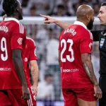 El defensa Marcao fue expulsado ante el Real Madrid